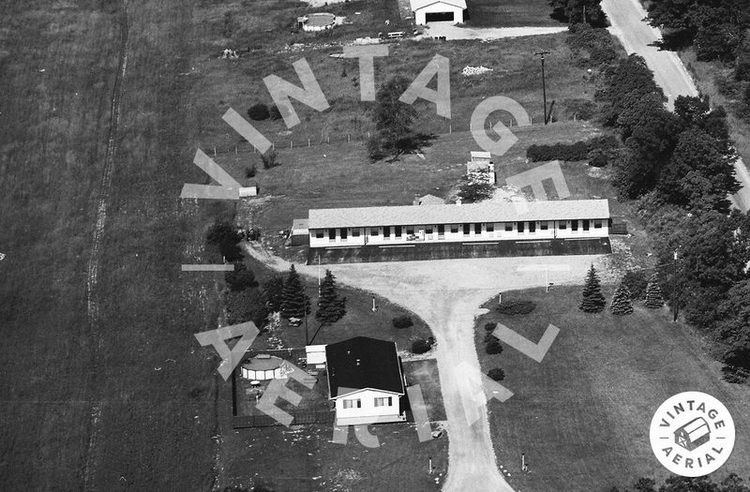 Lexington Motel - 1972 Aerial
